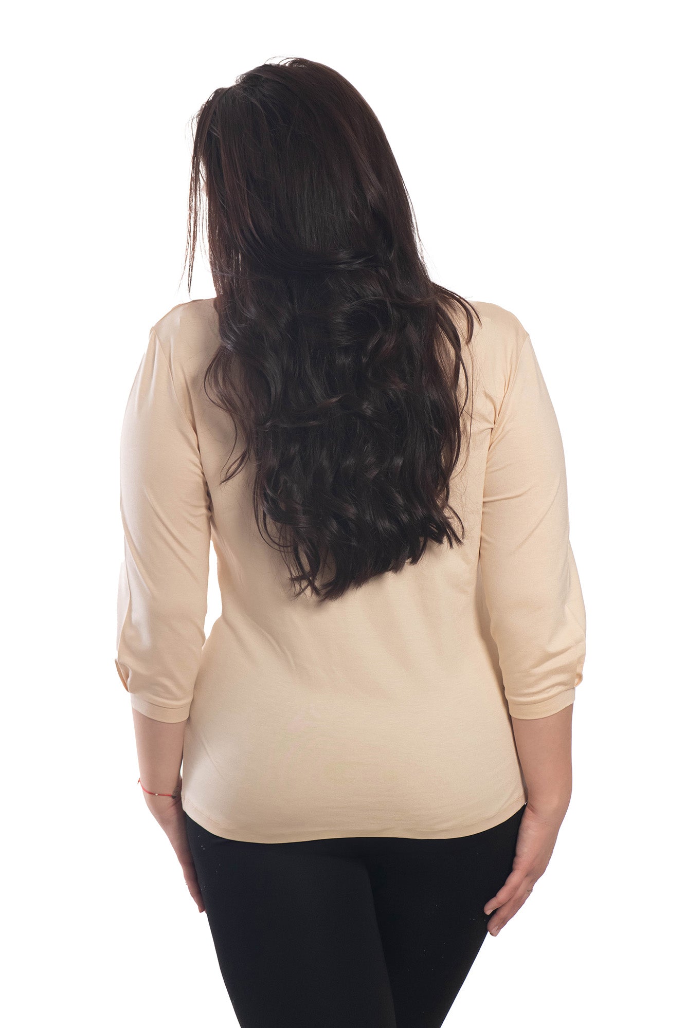 Damen Bluse - T-Shirt mit 3/4 Ärmeln und spitzem Ausschnitt mit zwei Zierknöpfen