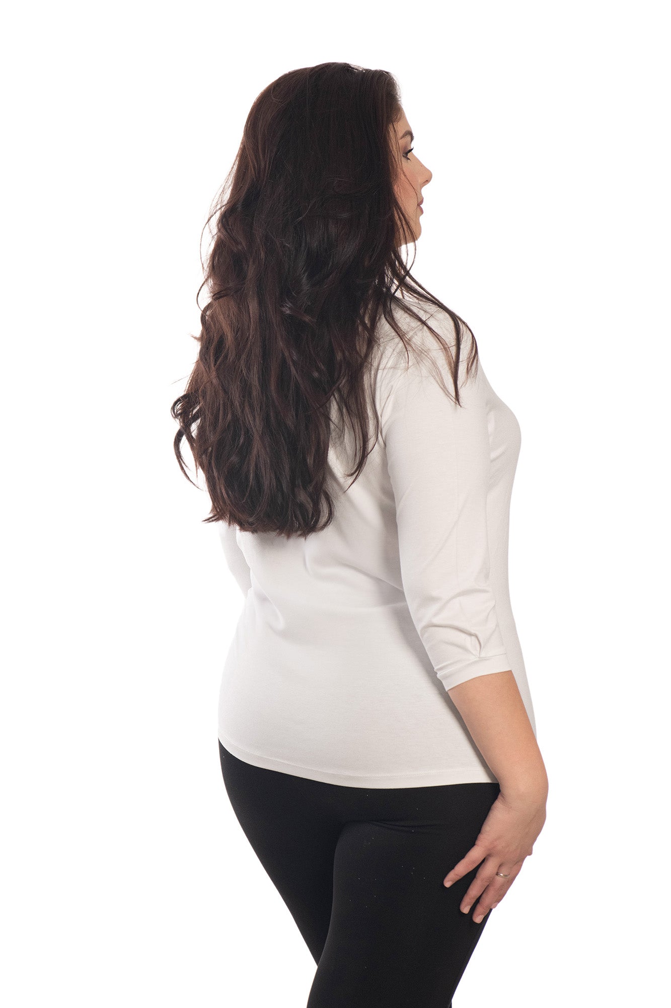 Damen Bluse - T-Shirt mit 3/4 Ärmeln und spitzem Ausschnitt mit zwei Zierknöpfen