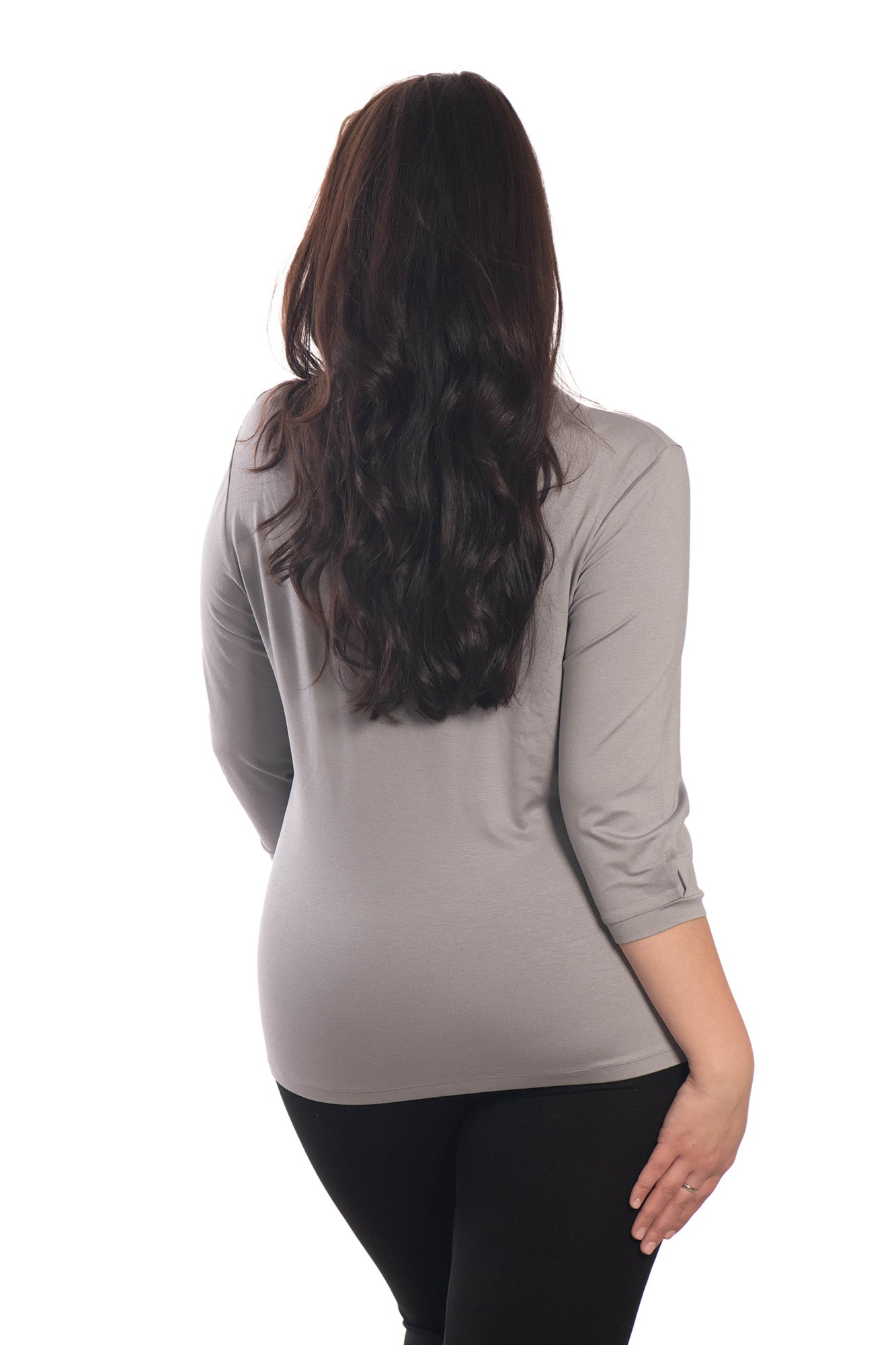 Damen Bluse - T-Shirt mit 3/4 Ärmeln und spitzem Ausschnitt mit zwei Zierknöpfen