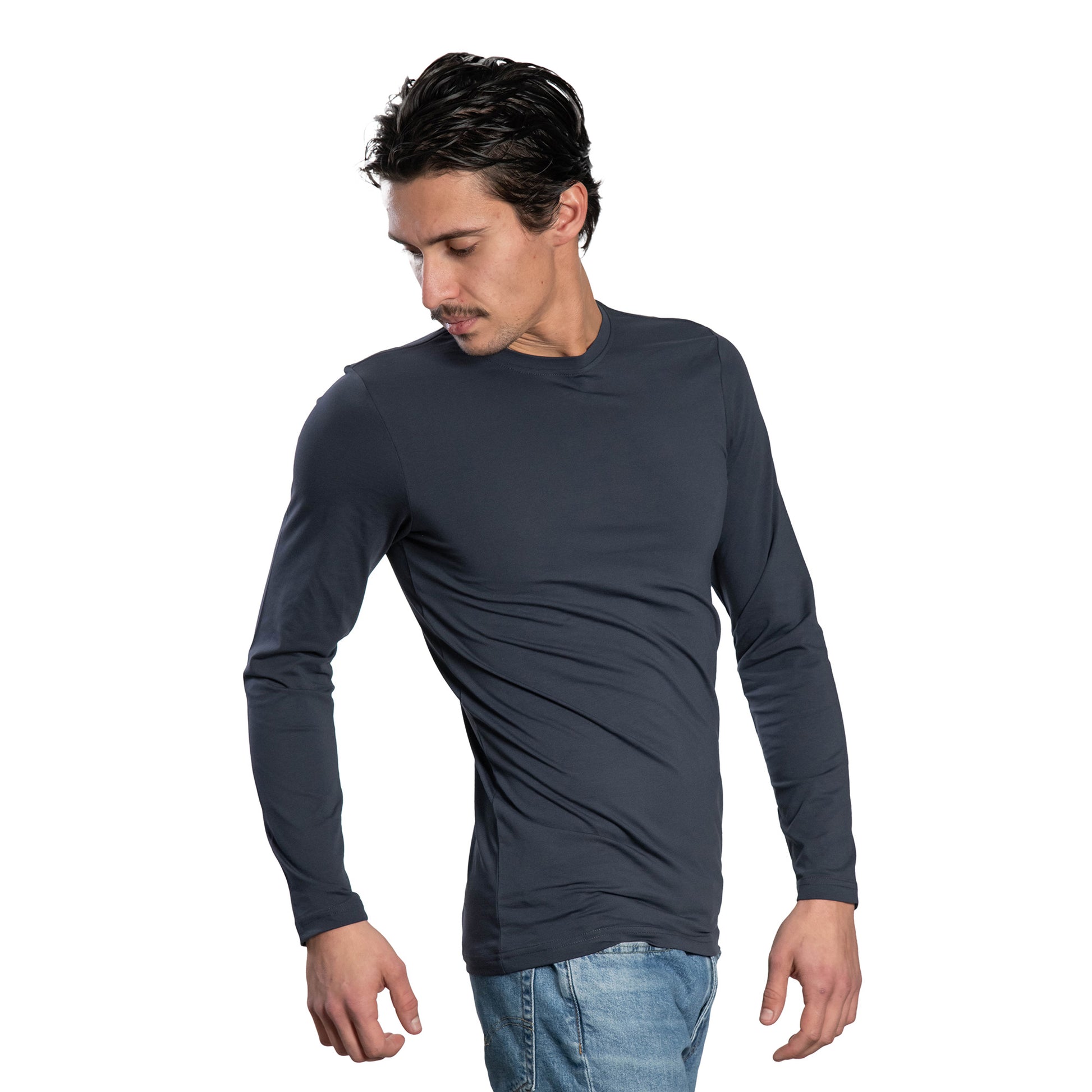 Мъжка  тениска с дълъг ръкав обло деколте - Decade.shop