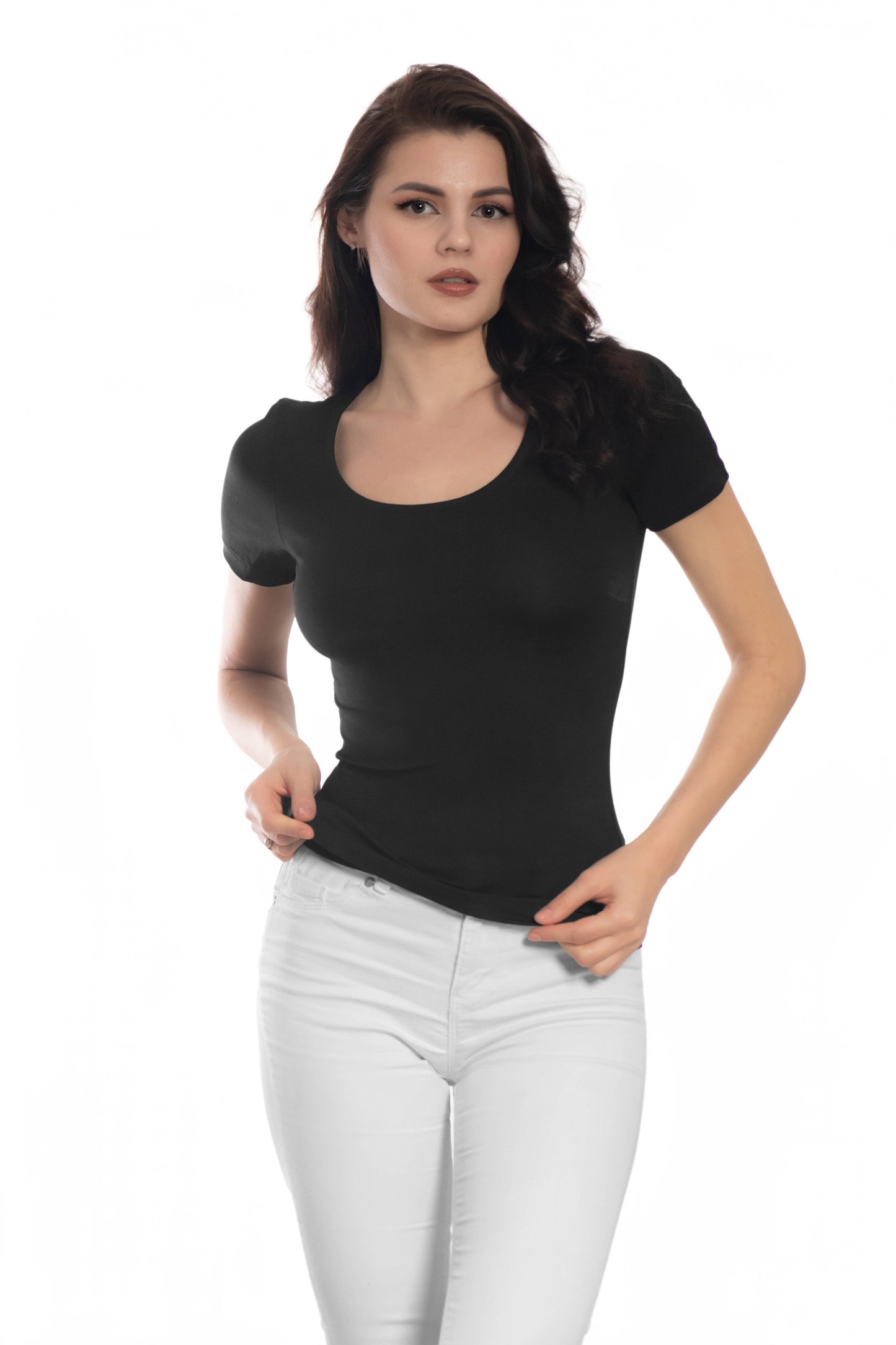 Дамска  тениска с къс ръкав обло деколте - Decade.shop