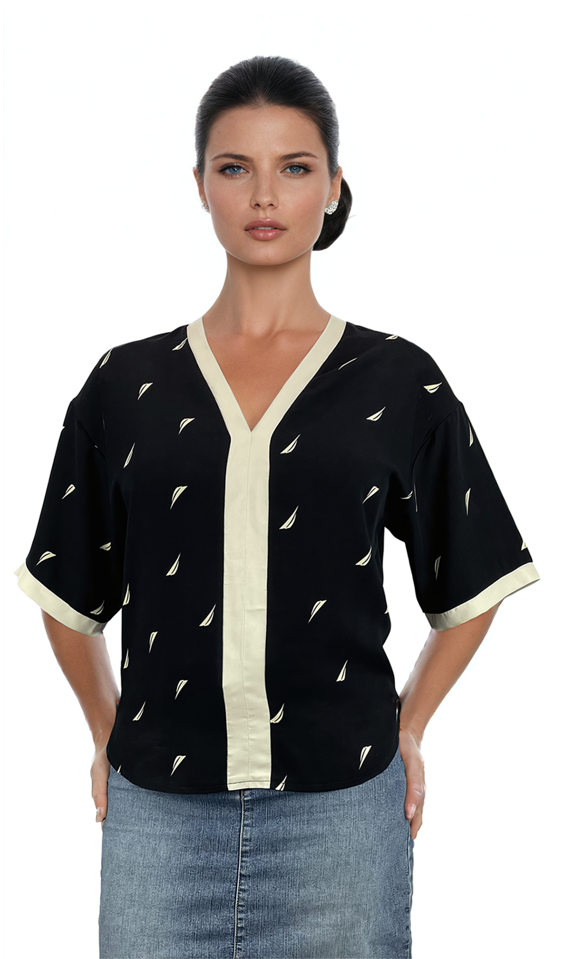 Damenbluse mit 3/4-Arm und hohem Ausschnitt